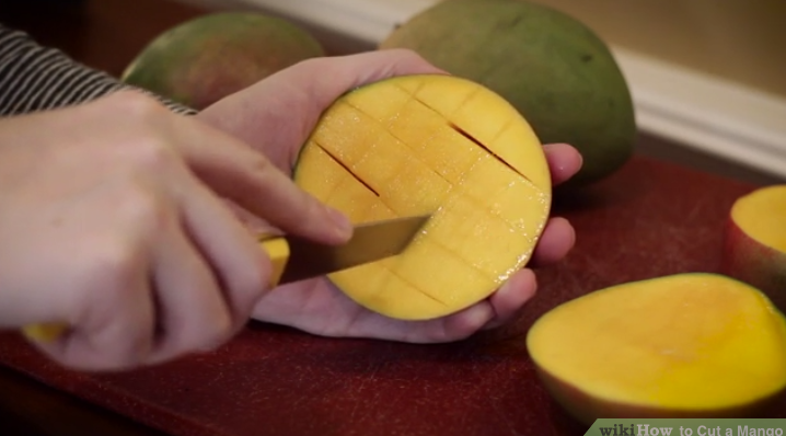 how to cut a mango