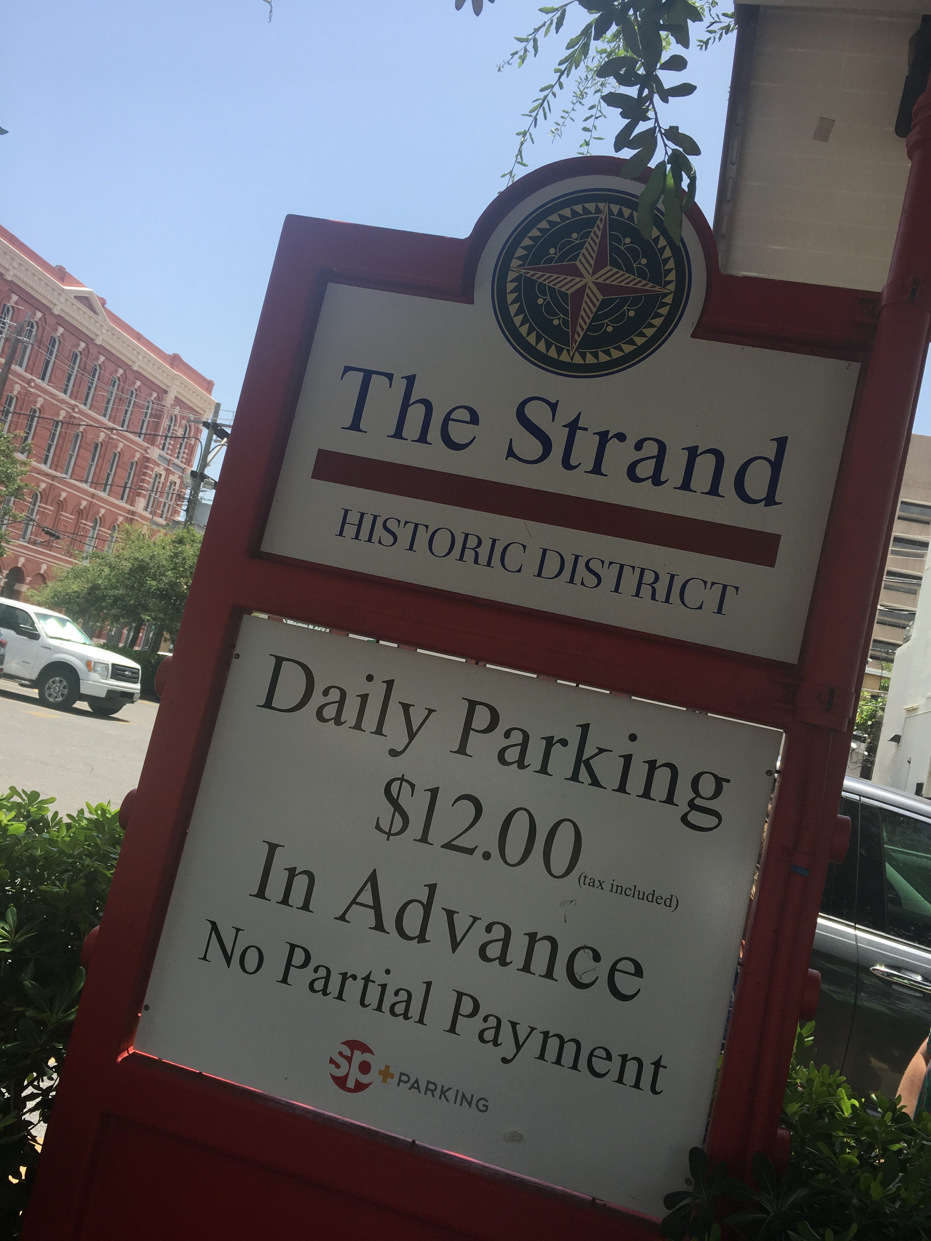 where to park on the strand galveston